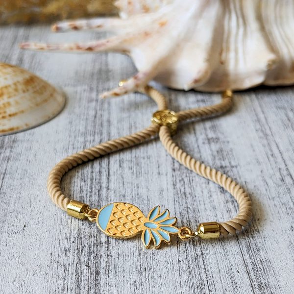 Letný šnúrkový náramok