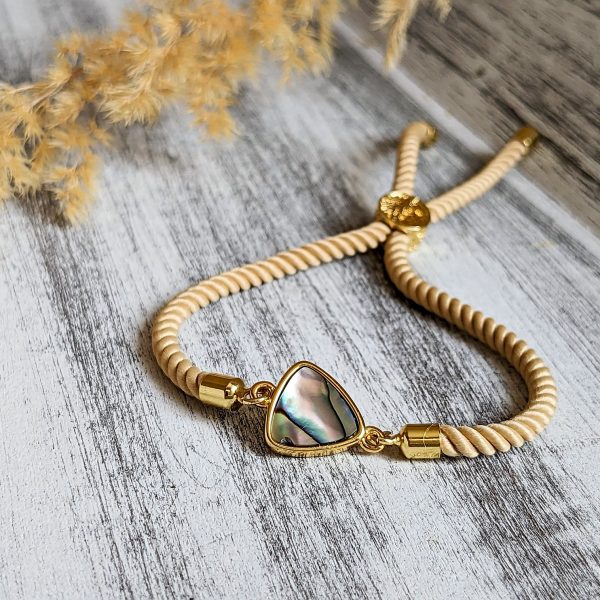 Šnúrkový náramok s perleťou abalone