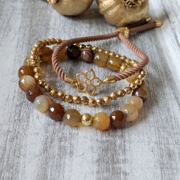 Set z achátu a hematitu