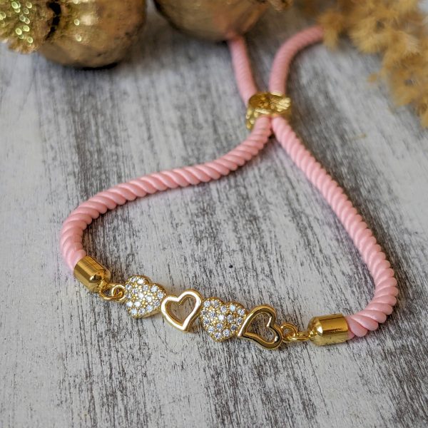 Šnúrkový náramok ružový srdcia