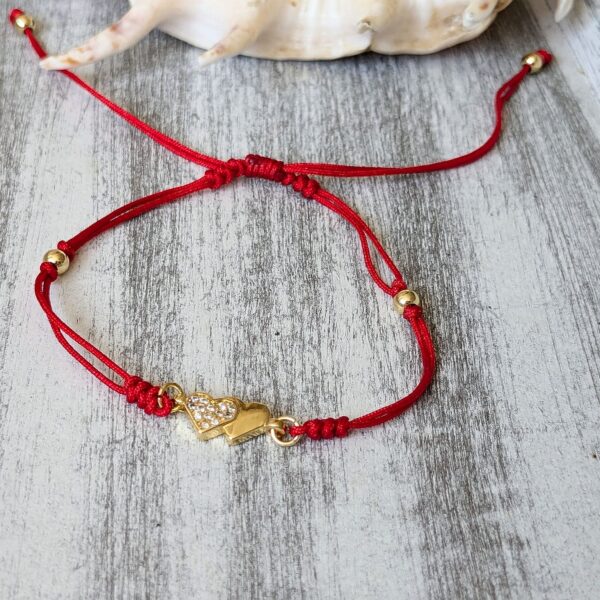 Šnúrkový náramok červený