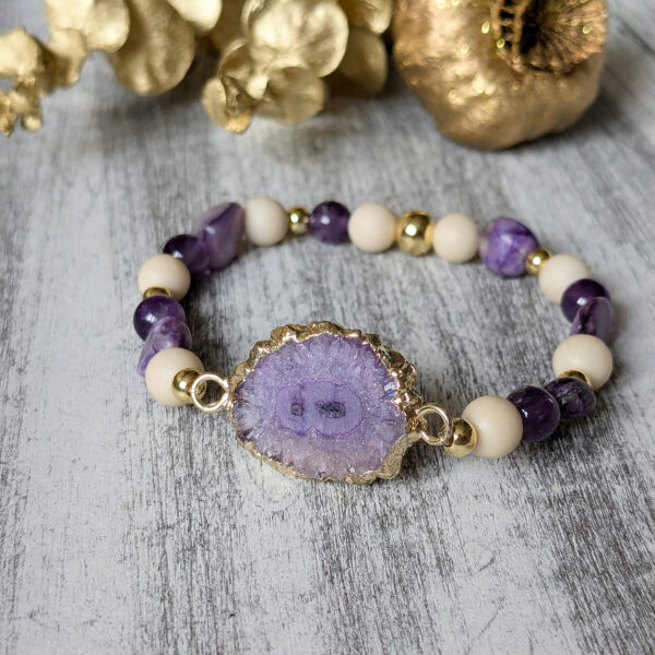 Mix minerálov s fialovou drúzou