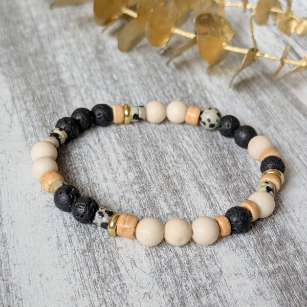 Náramok v prírodných farbách