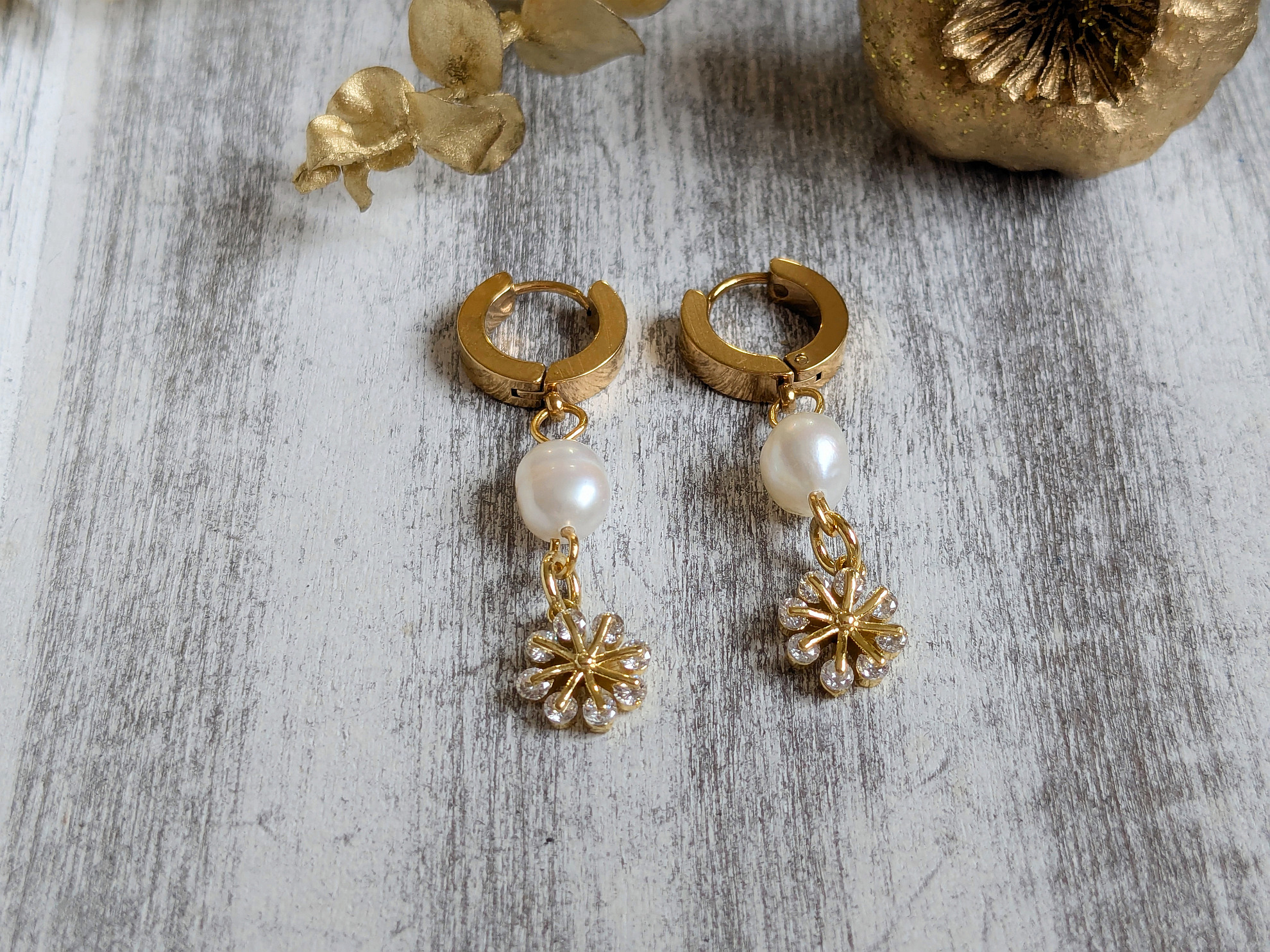 Perlové visiace náušnice