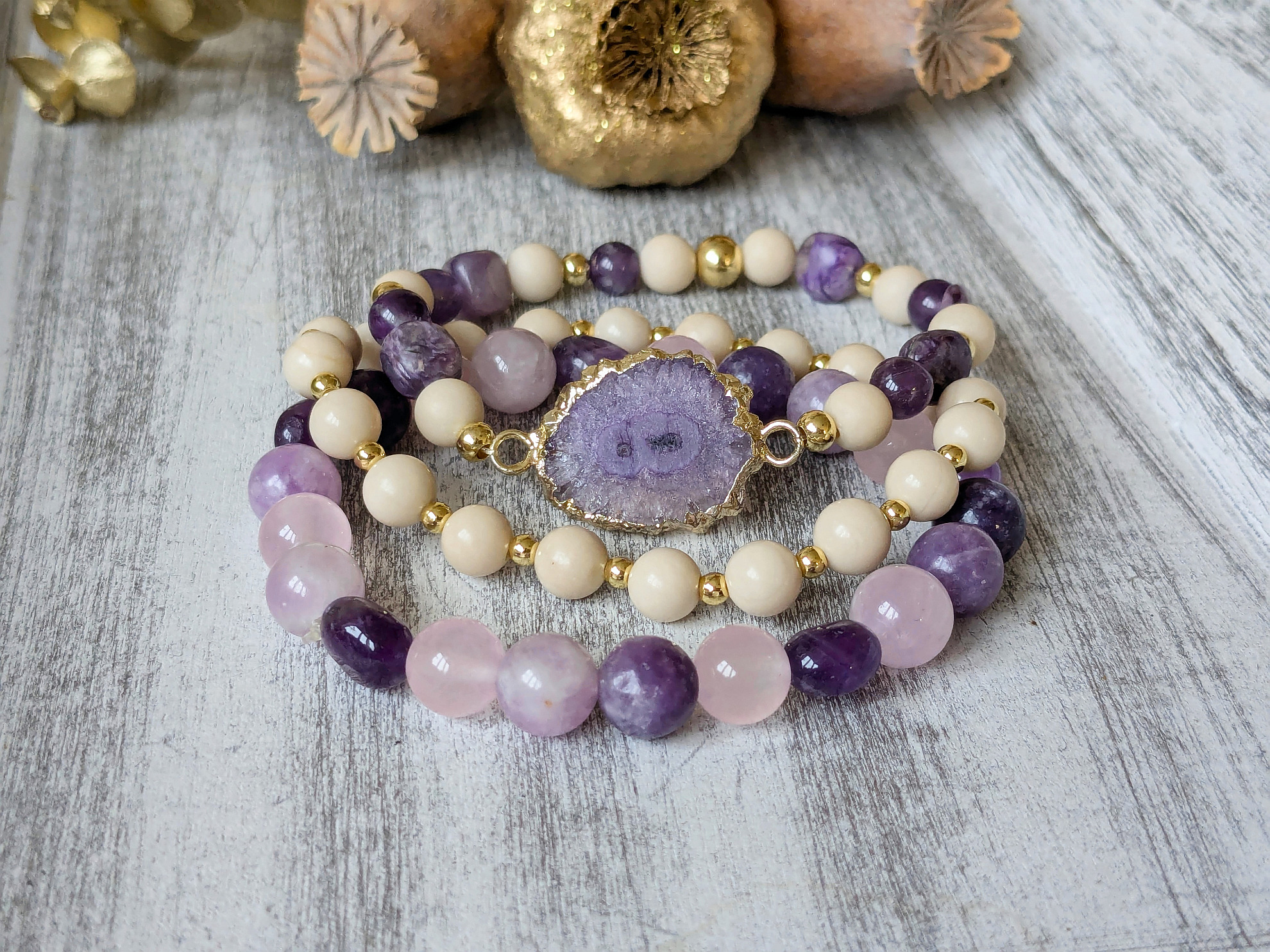 Set s fialovou drúzou