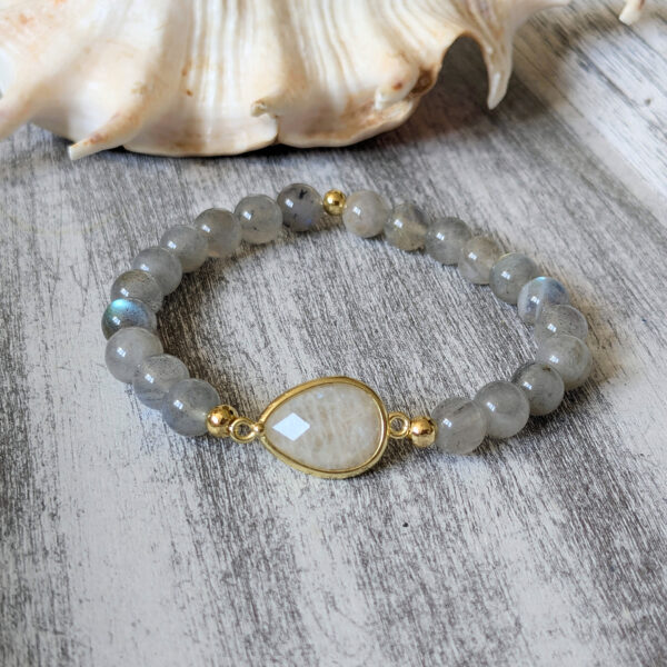 Labradorit s mesačným kameňom